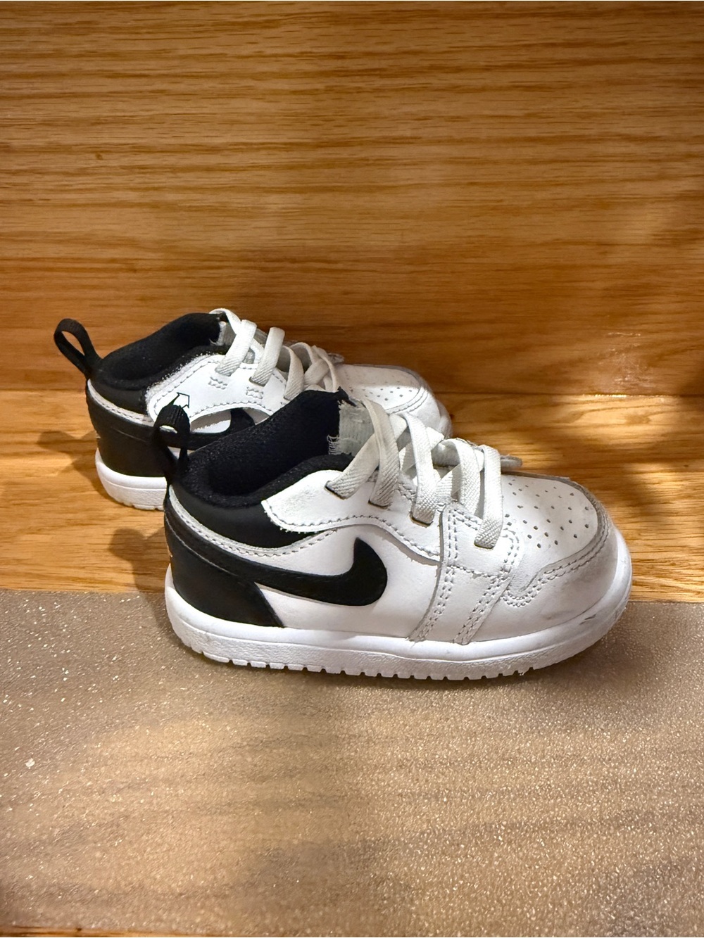Nike Air Jordan Low- Dunks - Kids White and Black